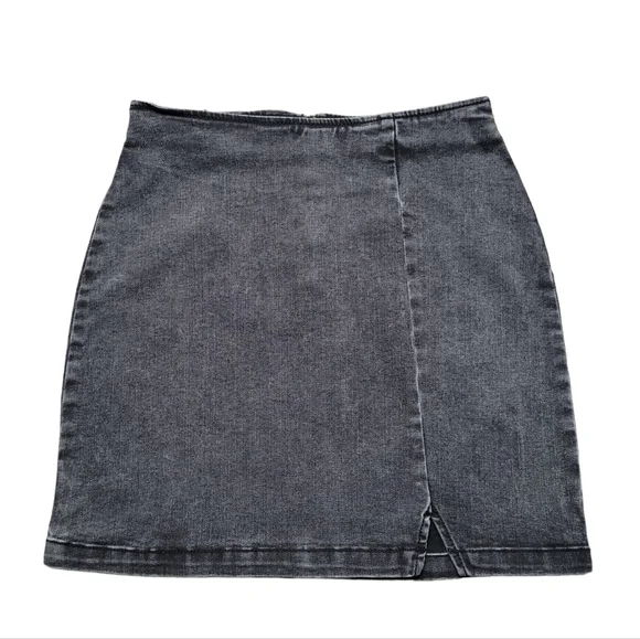 Girls size 2 Black Denim Jean Skirt with Cutout Slit Stretchy Comfort Wild Fable - Picture 1 of 8